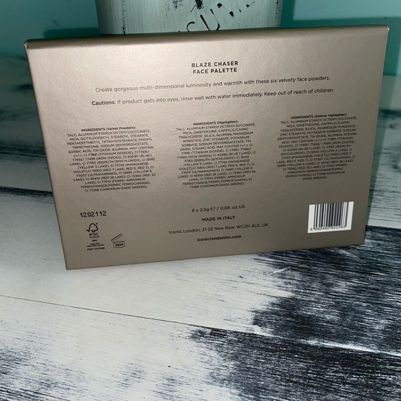 Iconic London Blaze Chaser Face Palette - Picture 5 of 5